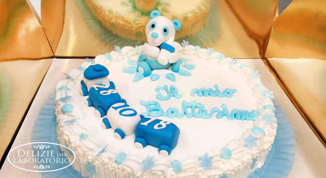 Torta artigianale in cake design per un battesimo a Milano Torta artigianale in cake design per un battesimo a Milano