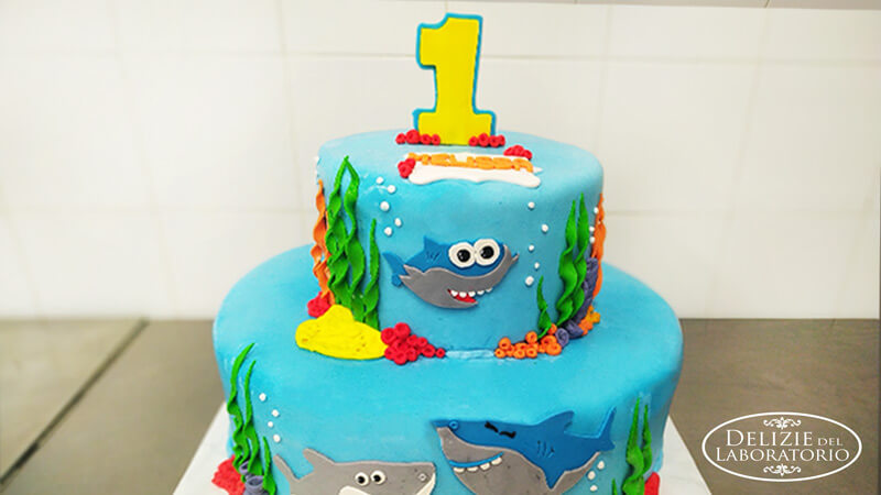 Torta In Pasta Di Zucchero Per Il Compleanno Di Una Bambina 04